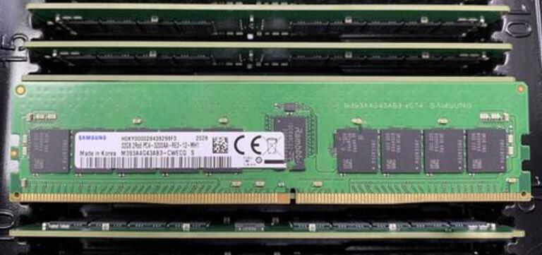 Samsung server memory stick M393A4G43AB3-CWE