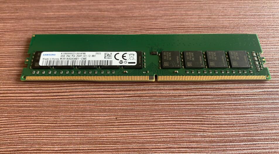 Samsung 3200 32GB M391A4G43AB1-CWE memory module